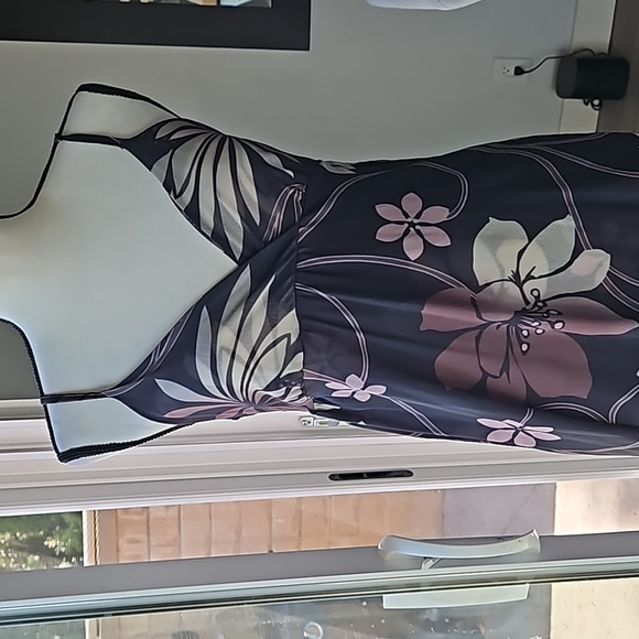 Sweet Pea M dress barely worn - Picture 2 of 10